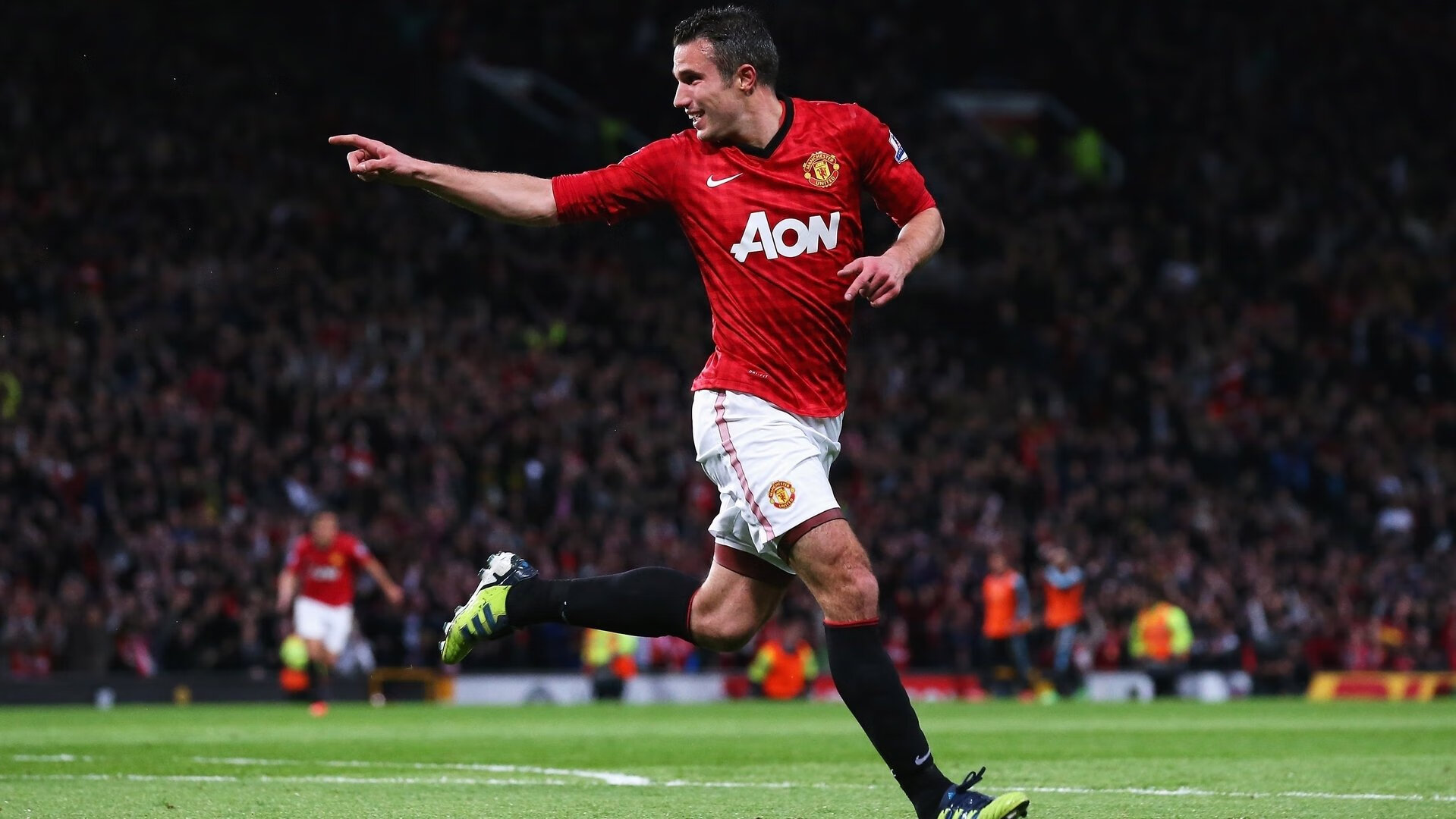 塞维利亚连续制造禁区混乱抢占先机,塞维利亚吧